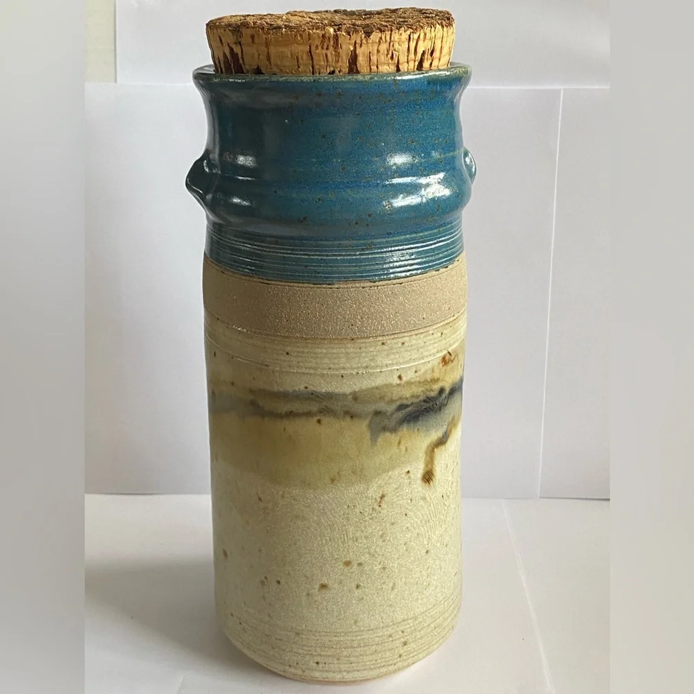 Hand Made 1987 Stoneware Pottery Container GRITS Сrock W/ Lid Signed Bob Huskins